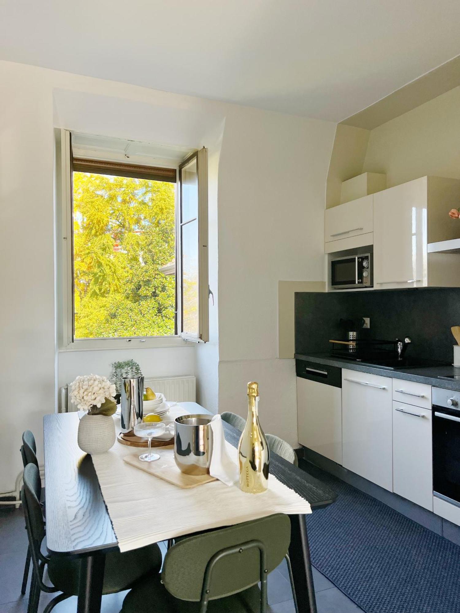 Montreux Riviera Suite Waterfront 3 Bedrooms Private Parking Esterno foto